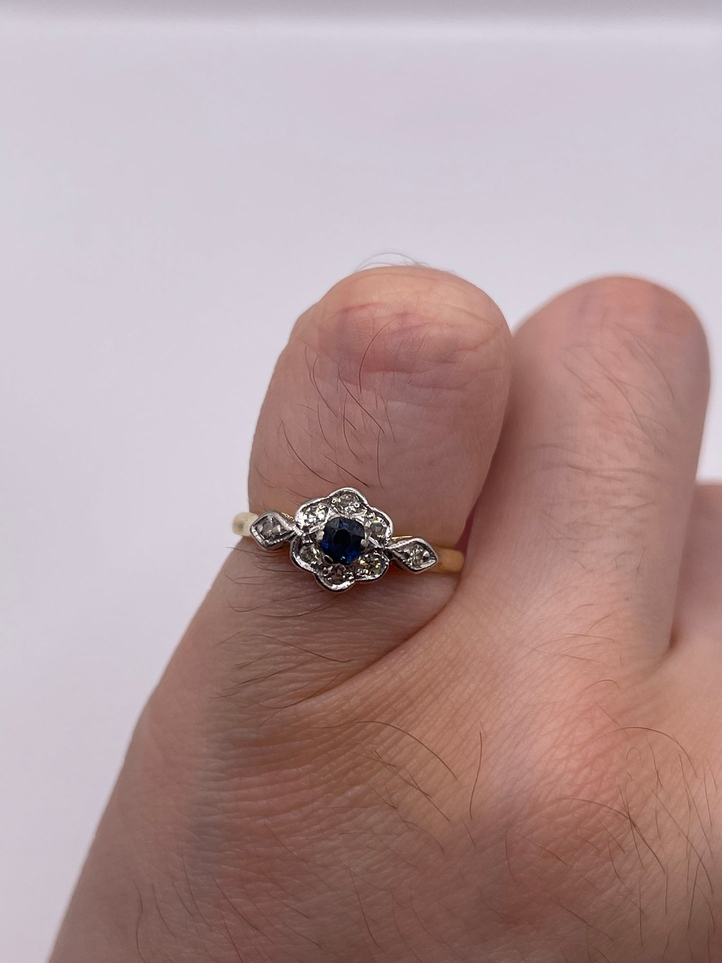 18ct gold platinum sapphire and diamond ring