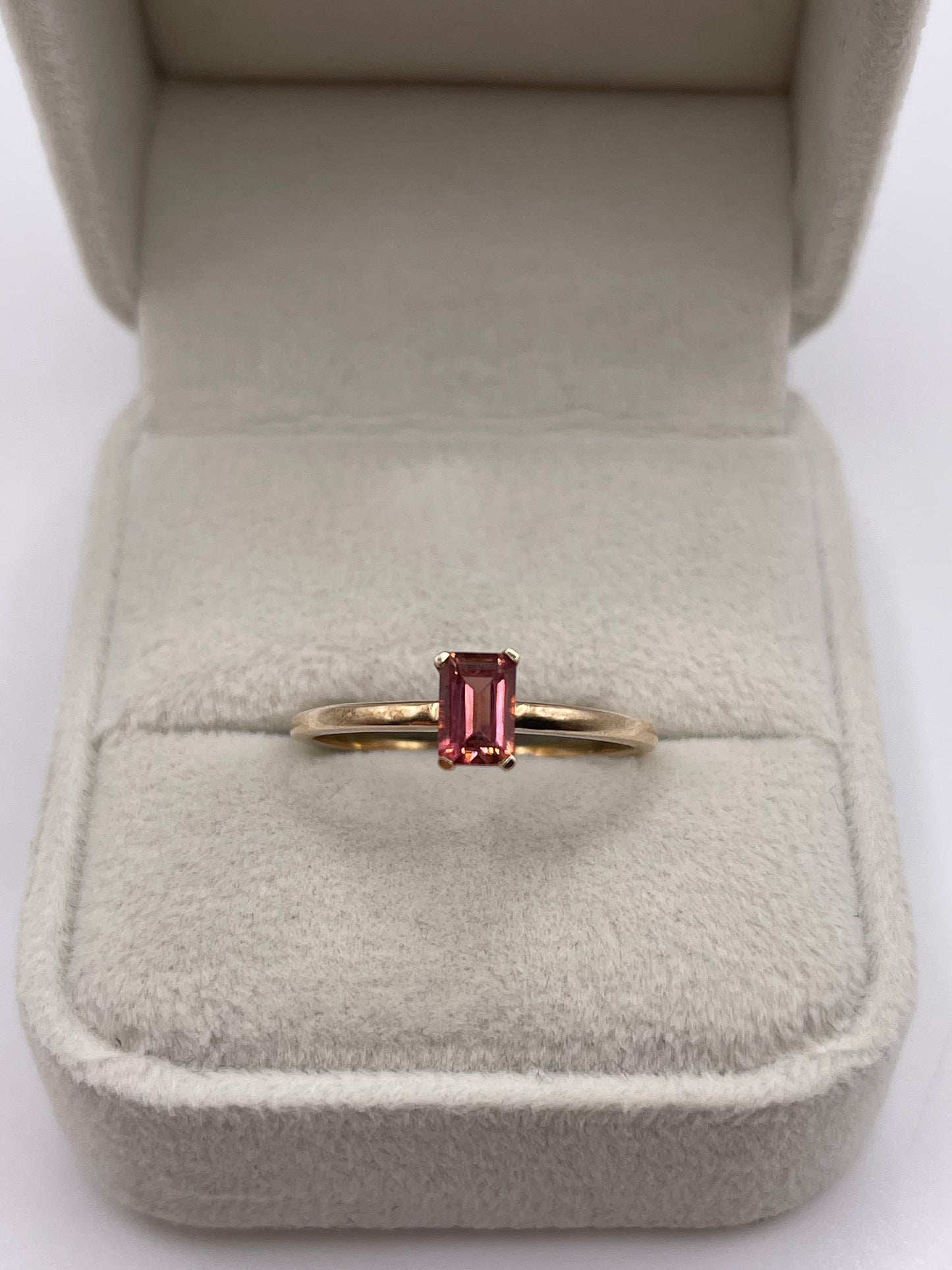 9ct gold tourmaline ring