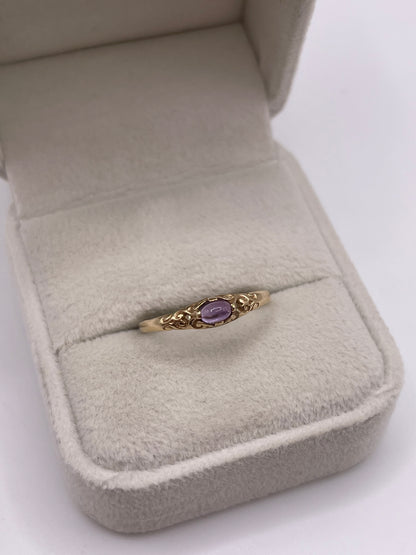 9ct gold cabochon amethyst ring
