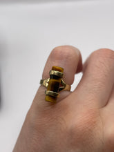Load image into Gallery viewer, 9ct gold tigers eye ring
