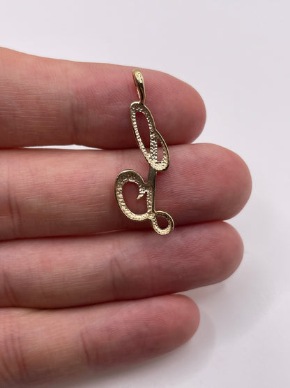 9ct gold initial L pendant