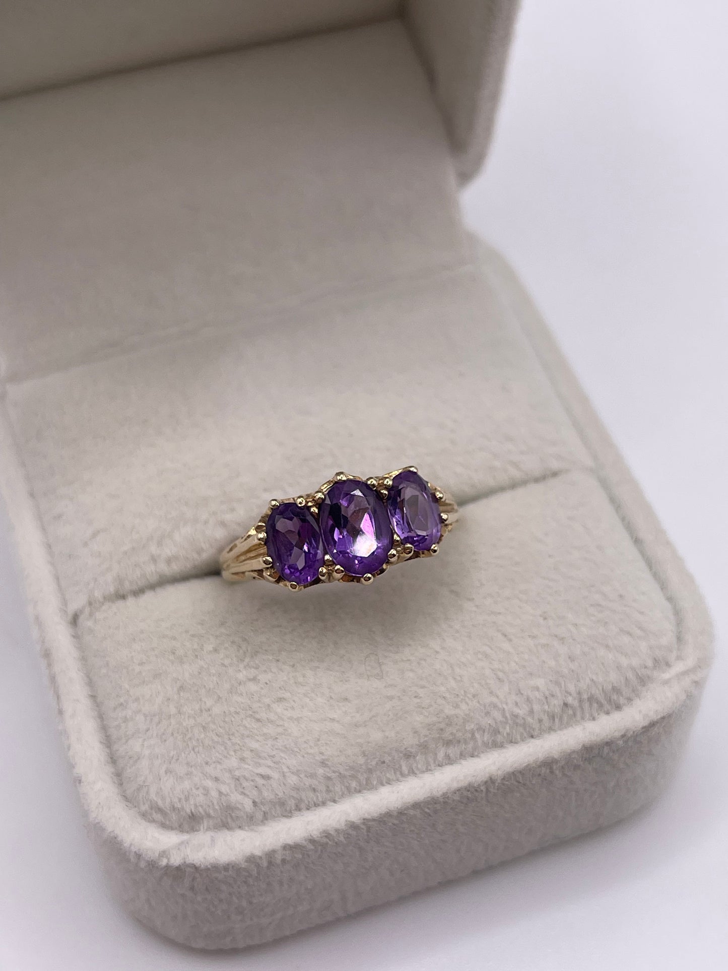 9ct gold amethyst ring