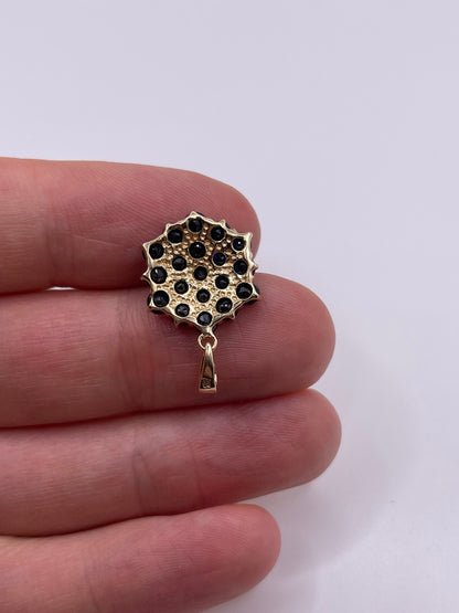 9ct gold sapphire cluster pendant