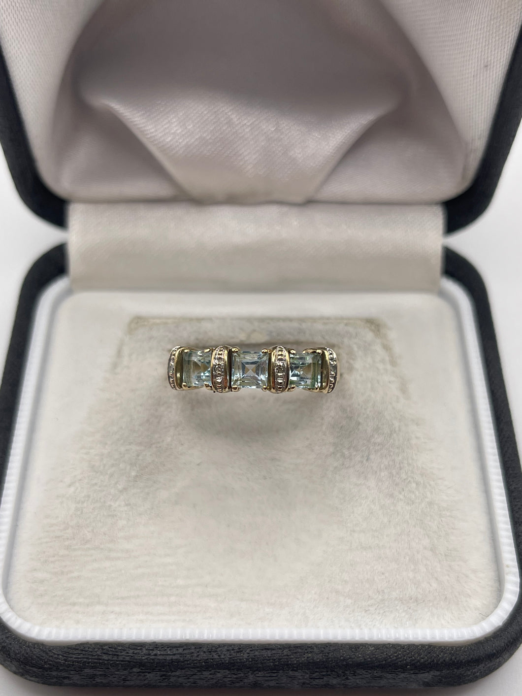 9ct gold topaz and diamond ring