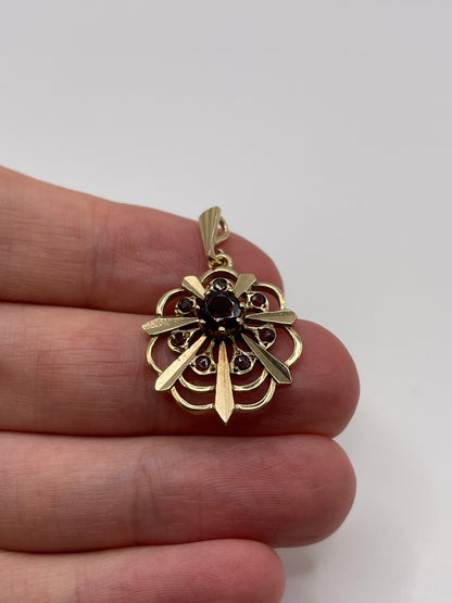 9ct gold garnet pendant