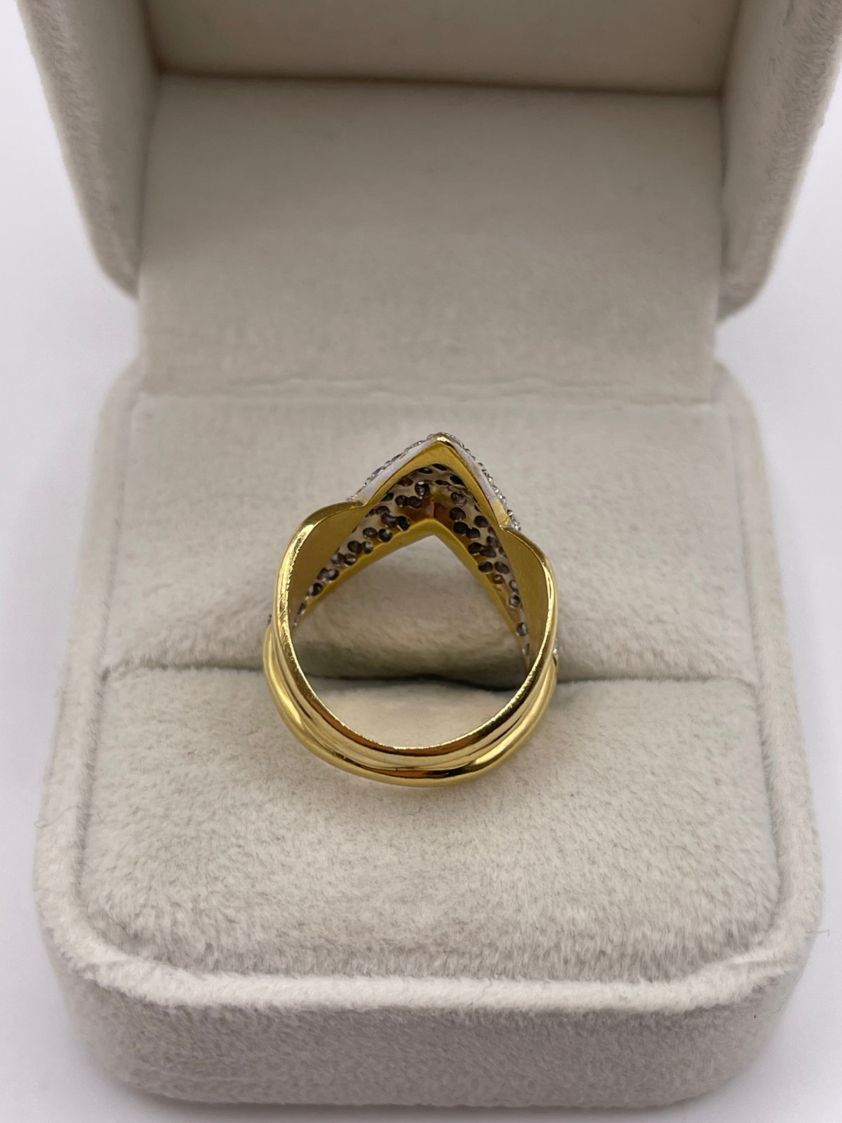 18ct gold diamond cluster ring