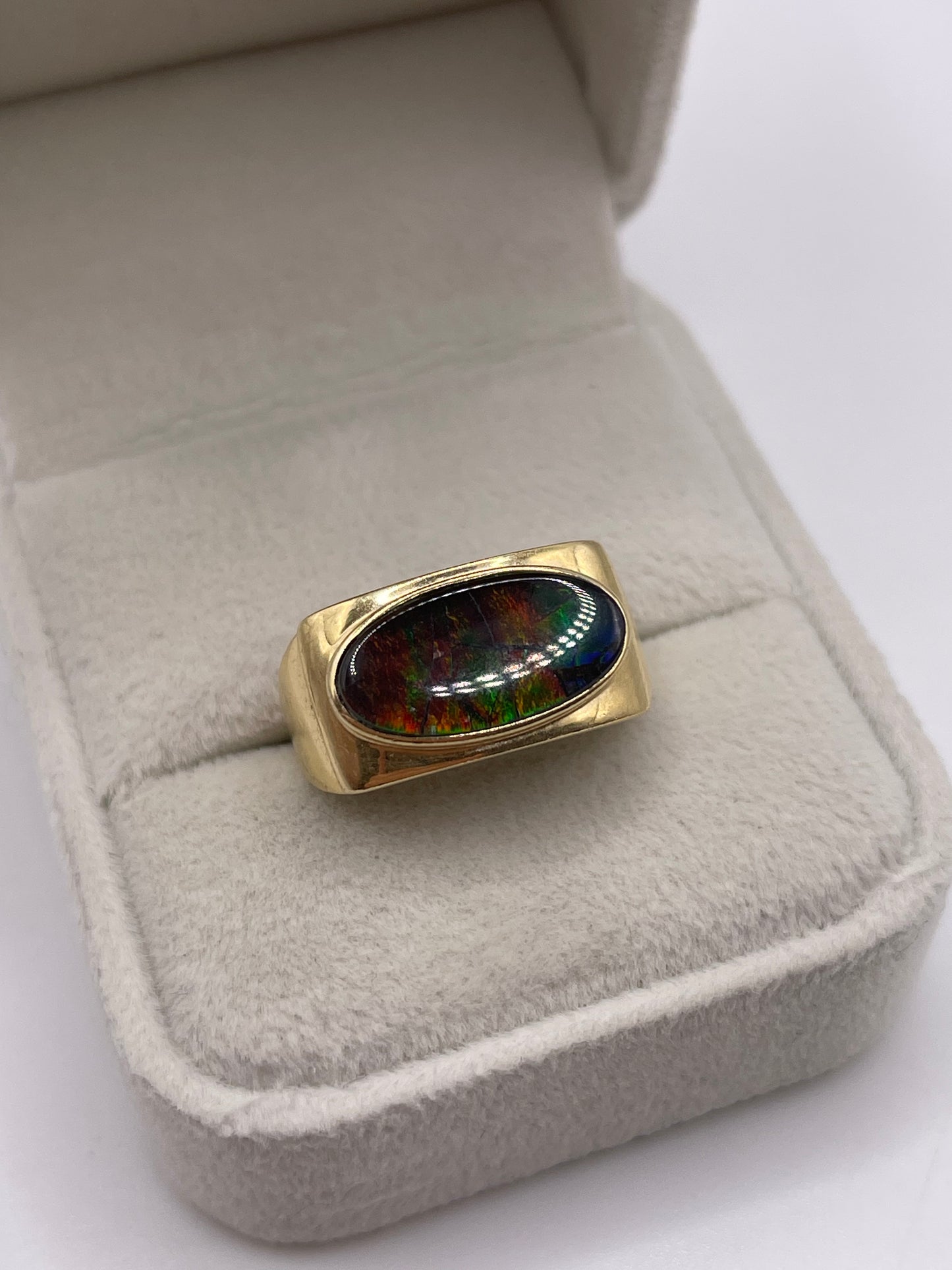 14ct gold Ammolite ring