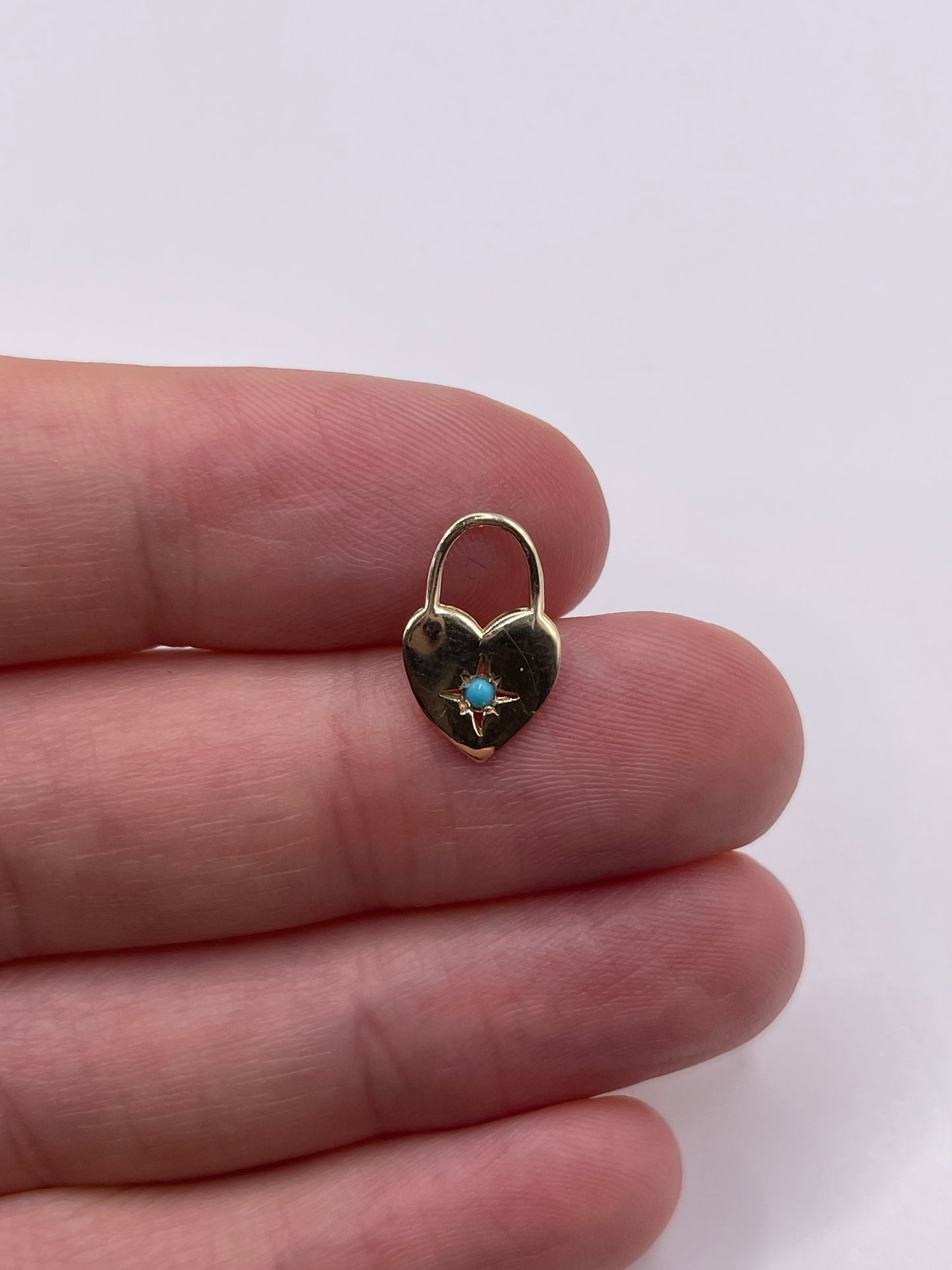 9ct gold turquoise heart pendant