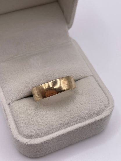 9ct gold band