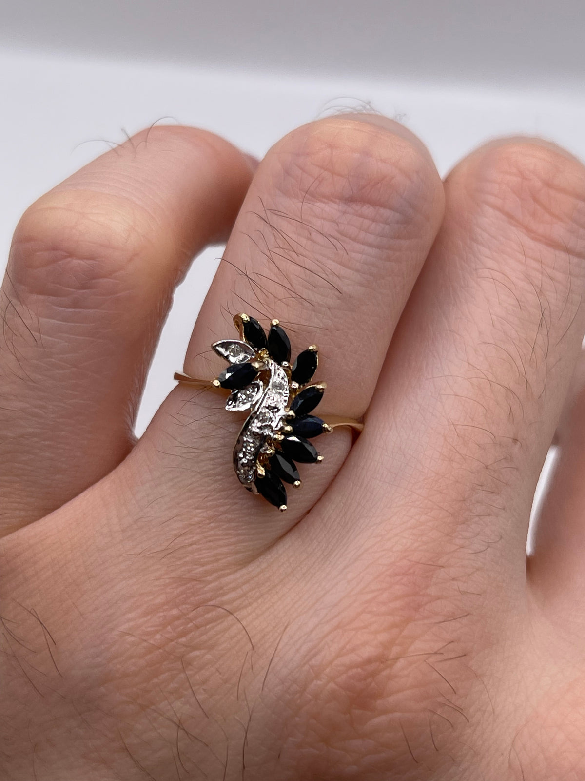 9ct gold sapphire and diamond ring