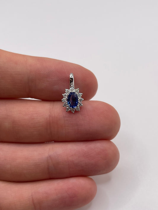 18ct white gold sapphire and diamond pendant