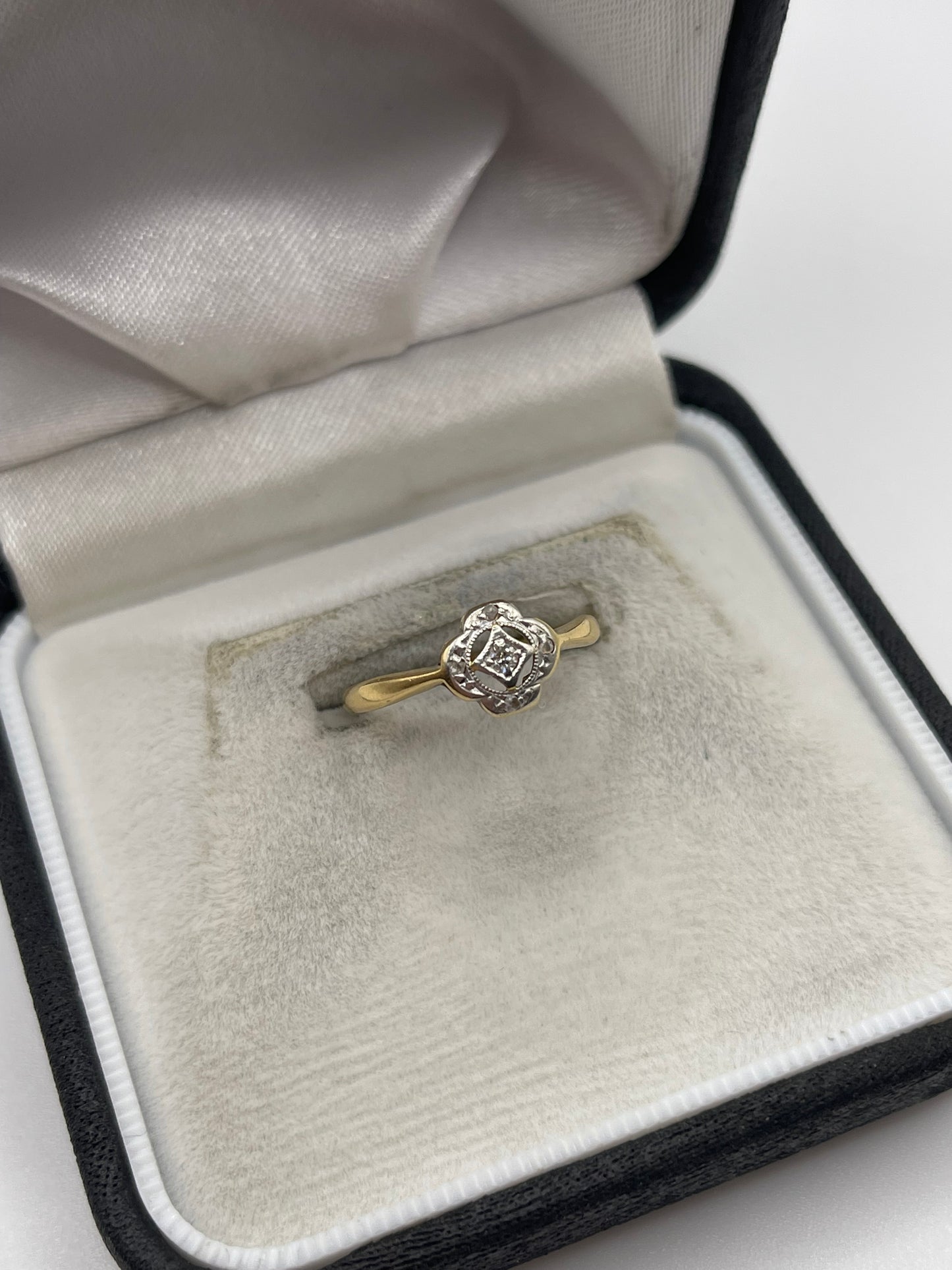 18ct gold platinum diamond ring