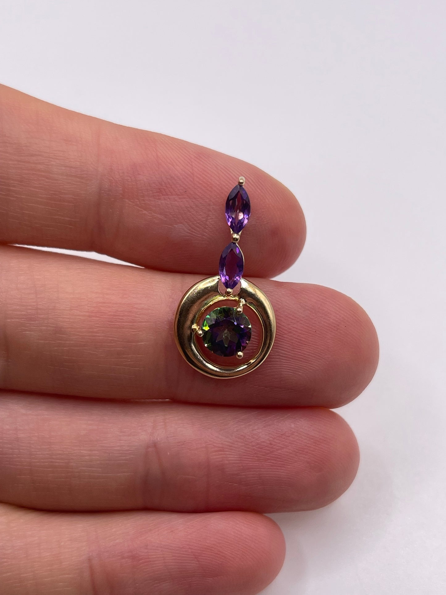 9ct gold mystic topaz and amethyst pendant