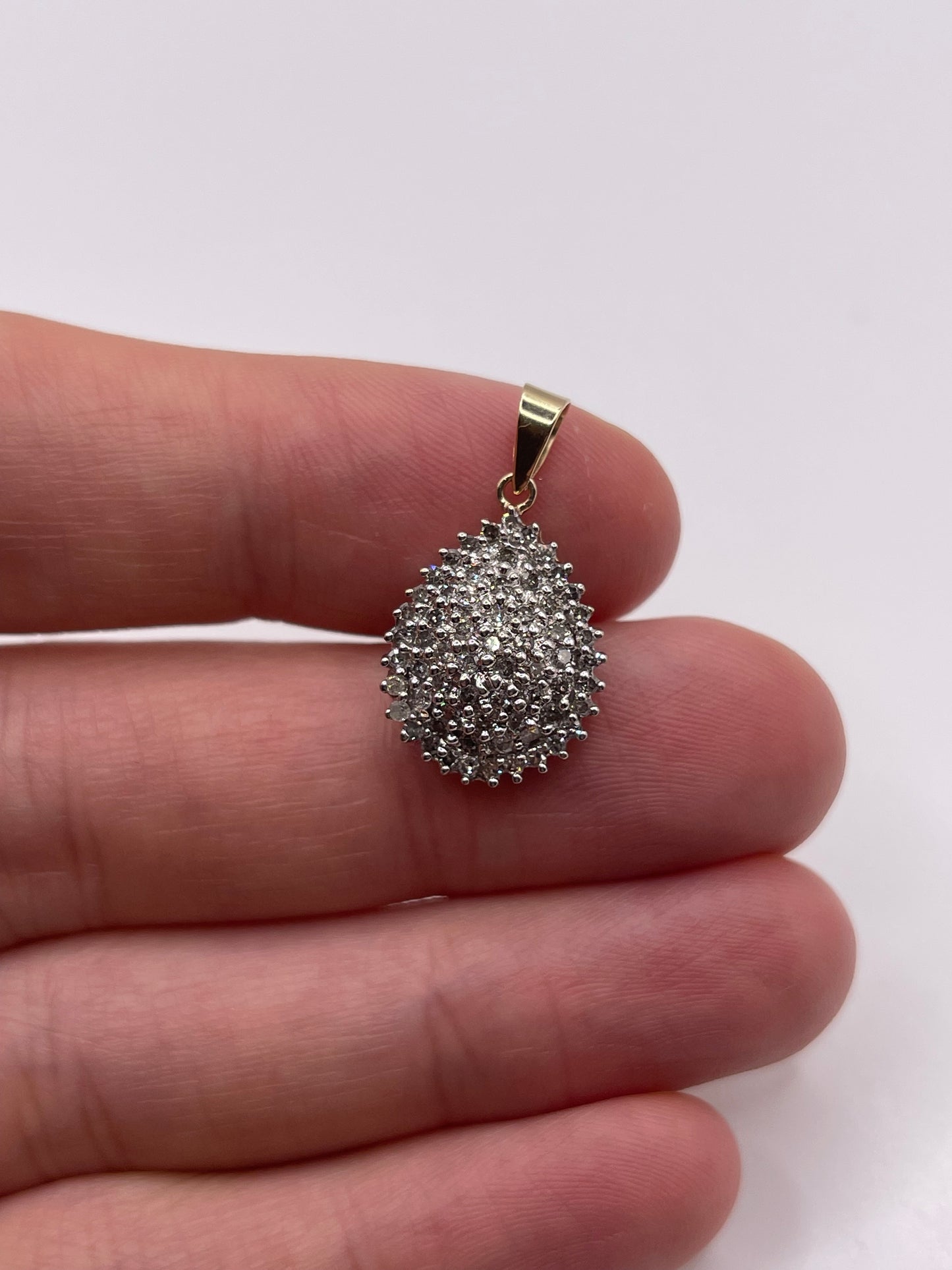9ct gold diamond cluster pendant