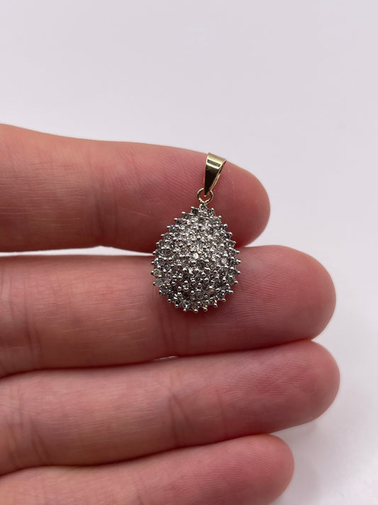 9ct gold diamond cluster pendant