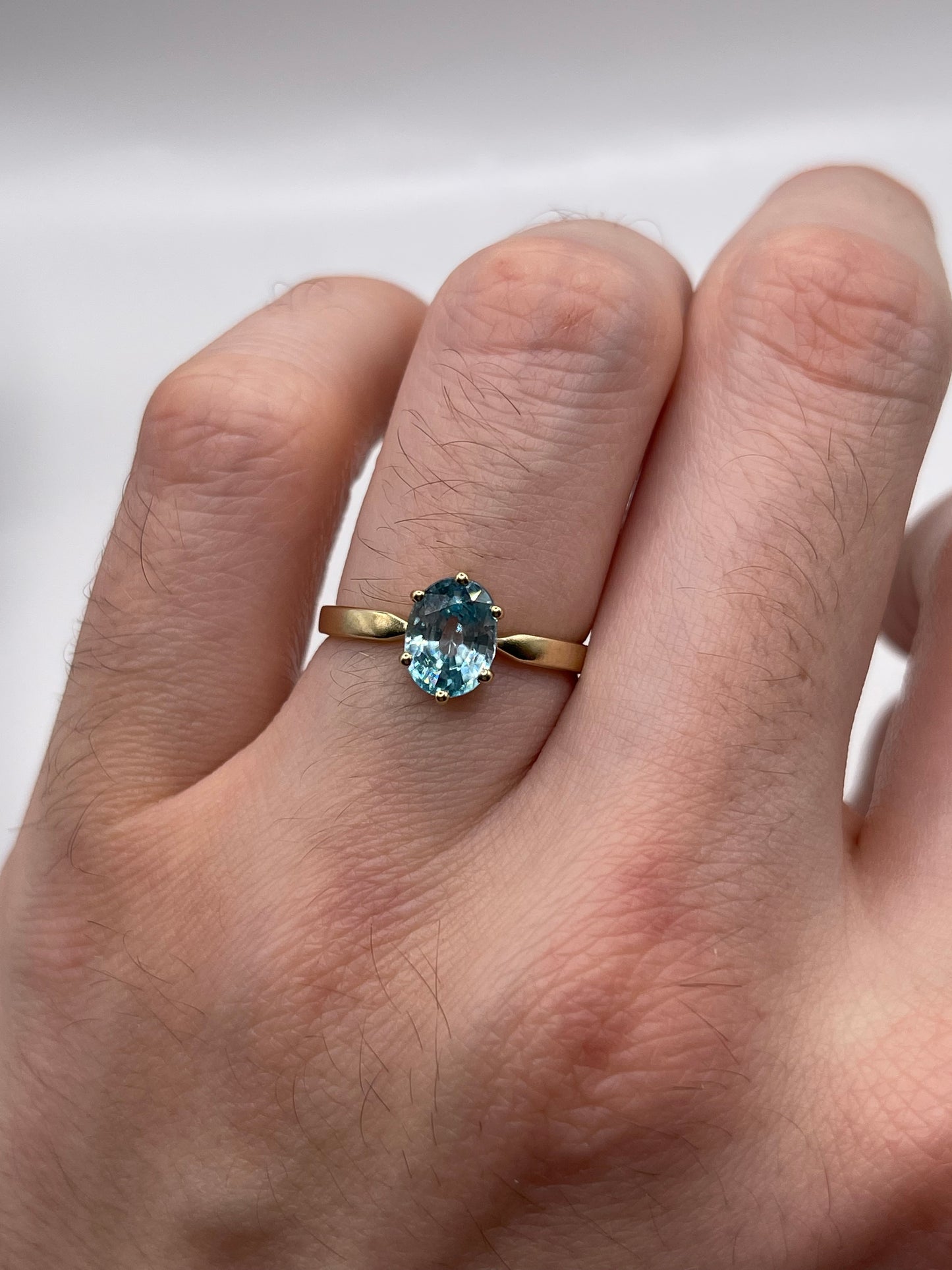 9ct gold blue zircon ring