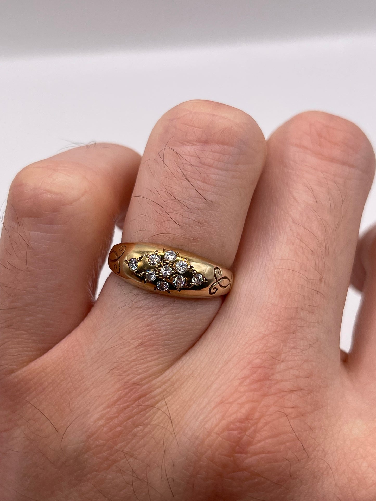 9ct gold cz gypsy ring