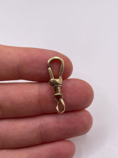 9ct gold dog clip 3