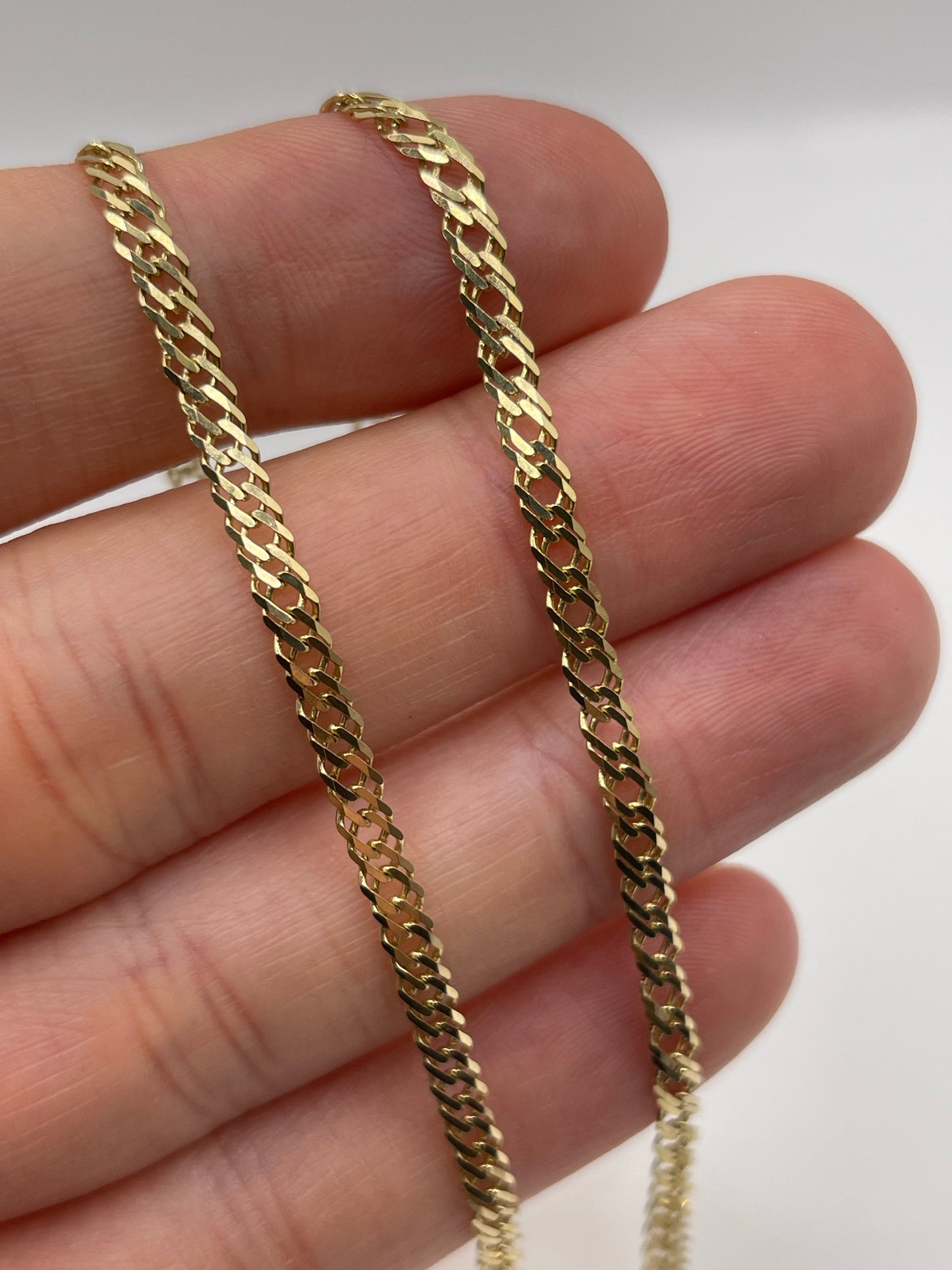 9ct gold chain 106