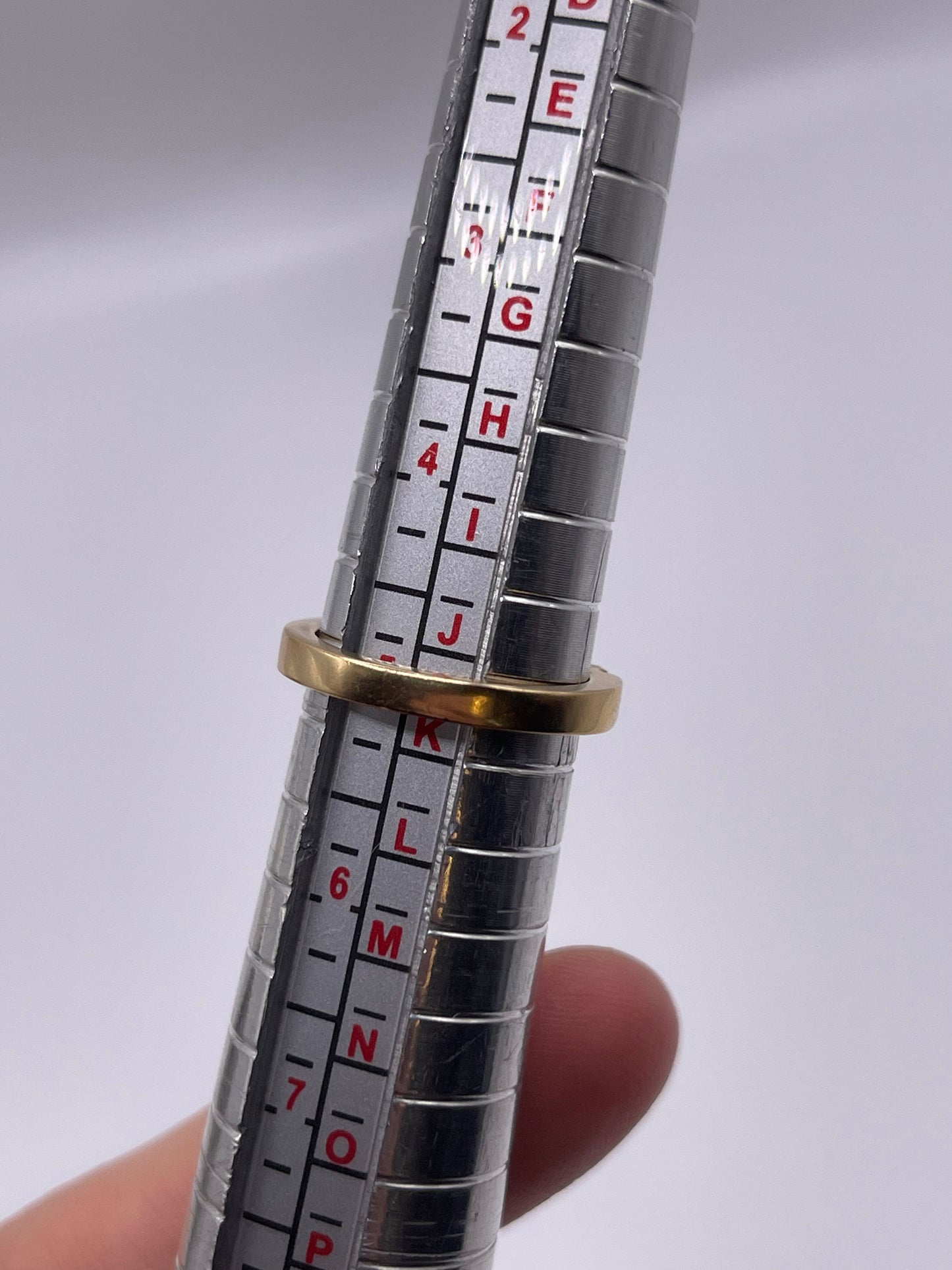 18ct gold emerald ring