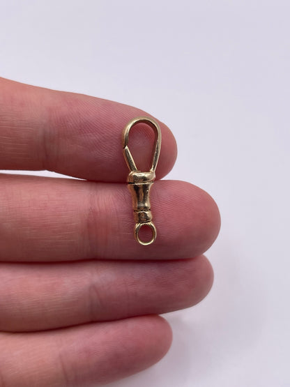 9ct gold dog clip A
