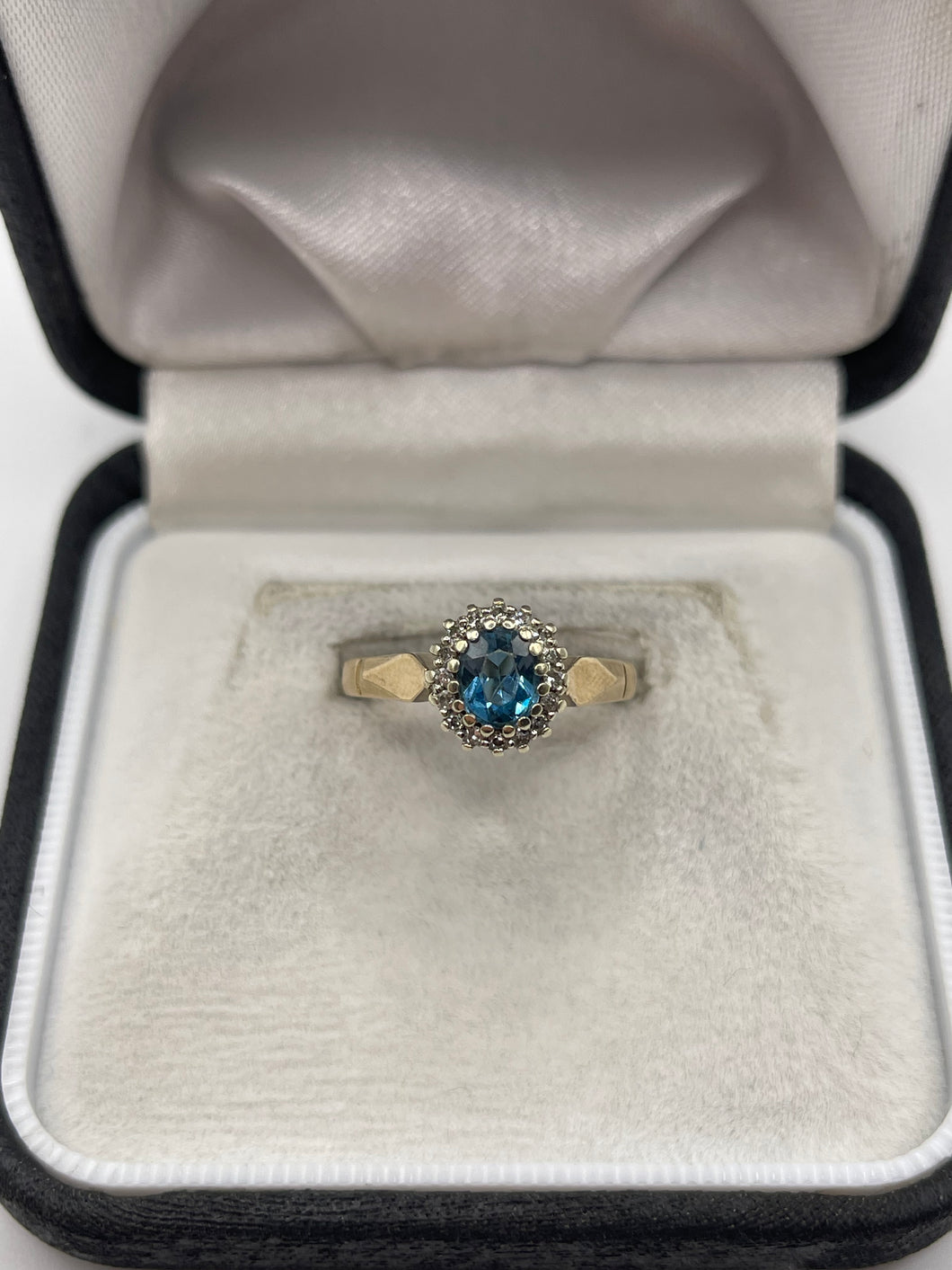 9ct gold topaz and diamond ring