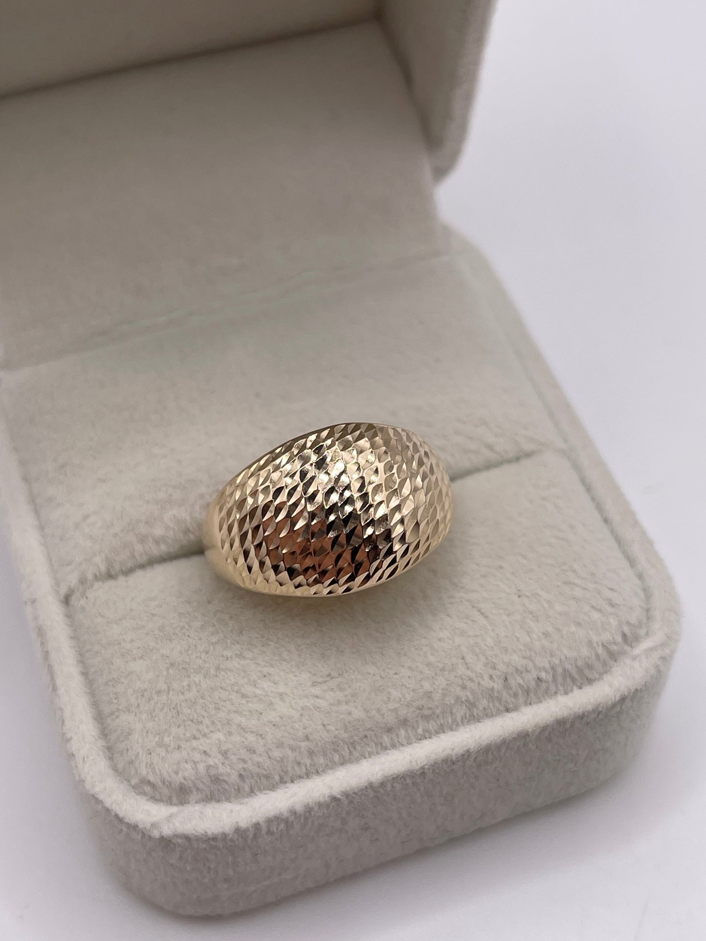 9ct gold ring