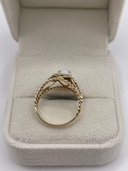 9ct gold opal ring
