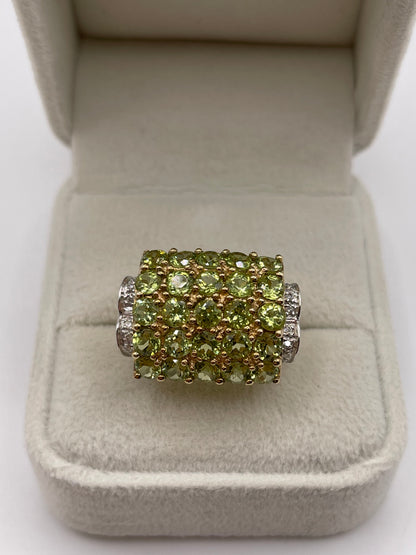 9ct gold peridot and diamond ring