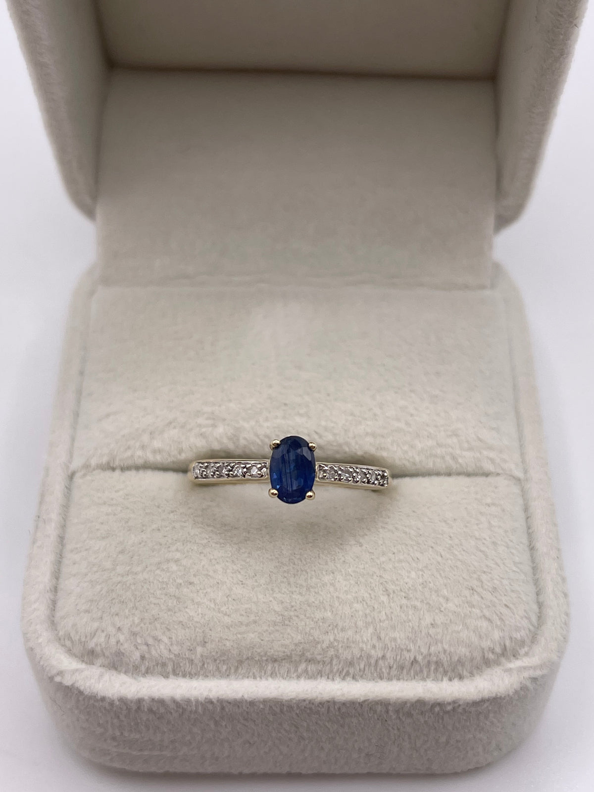 9ct gold sapphire and diamond ring