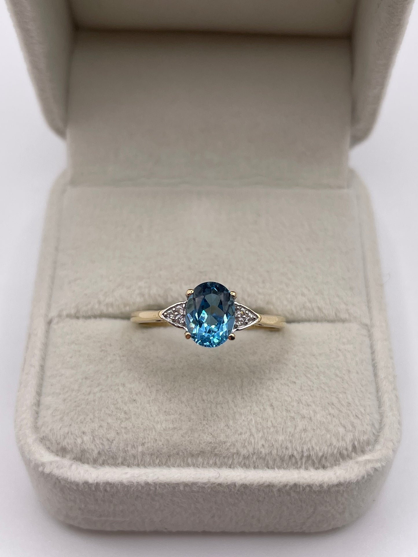9ct gold topaz and zircon ring