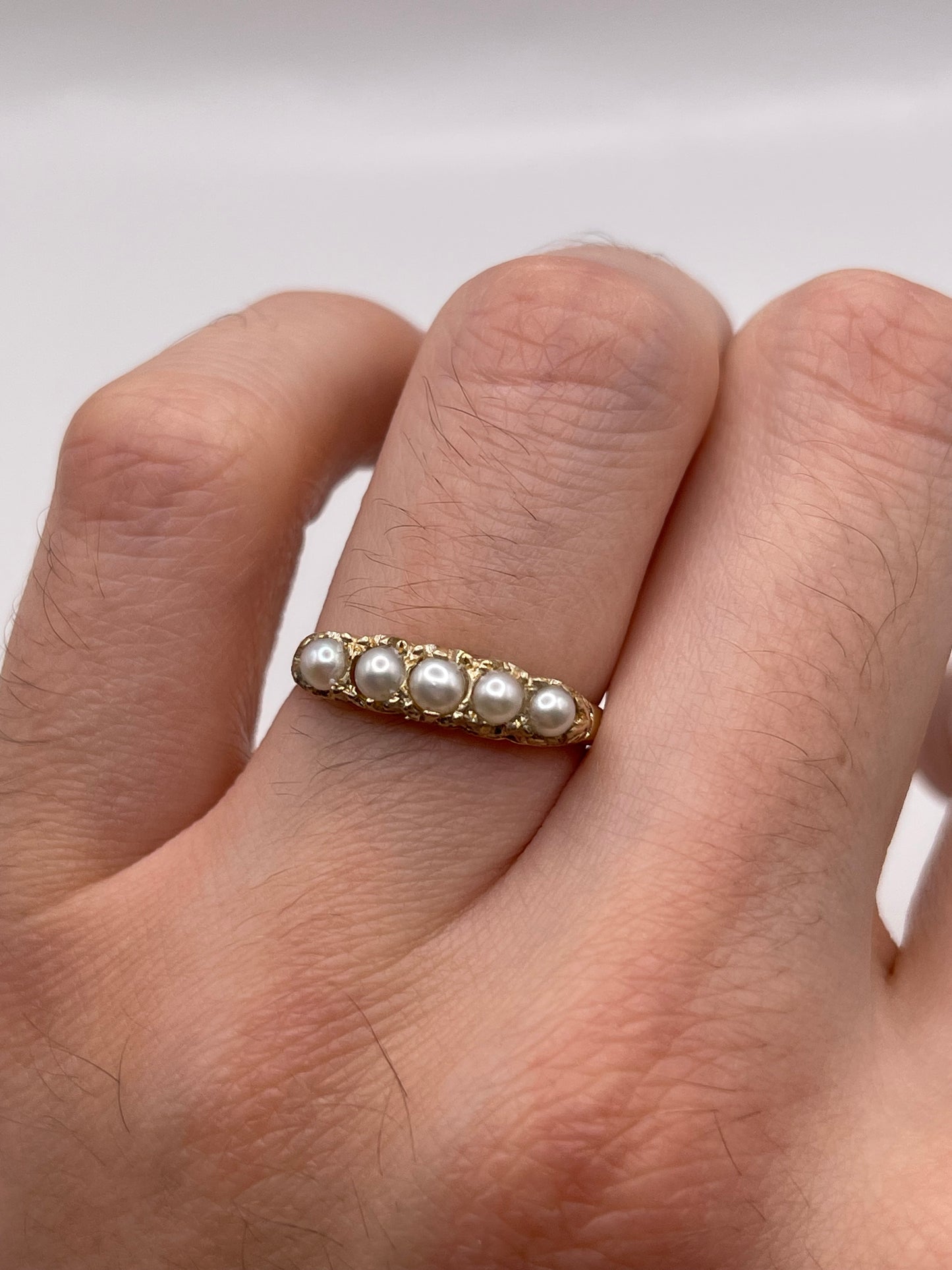 9ct gold pearl ring