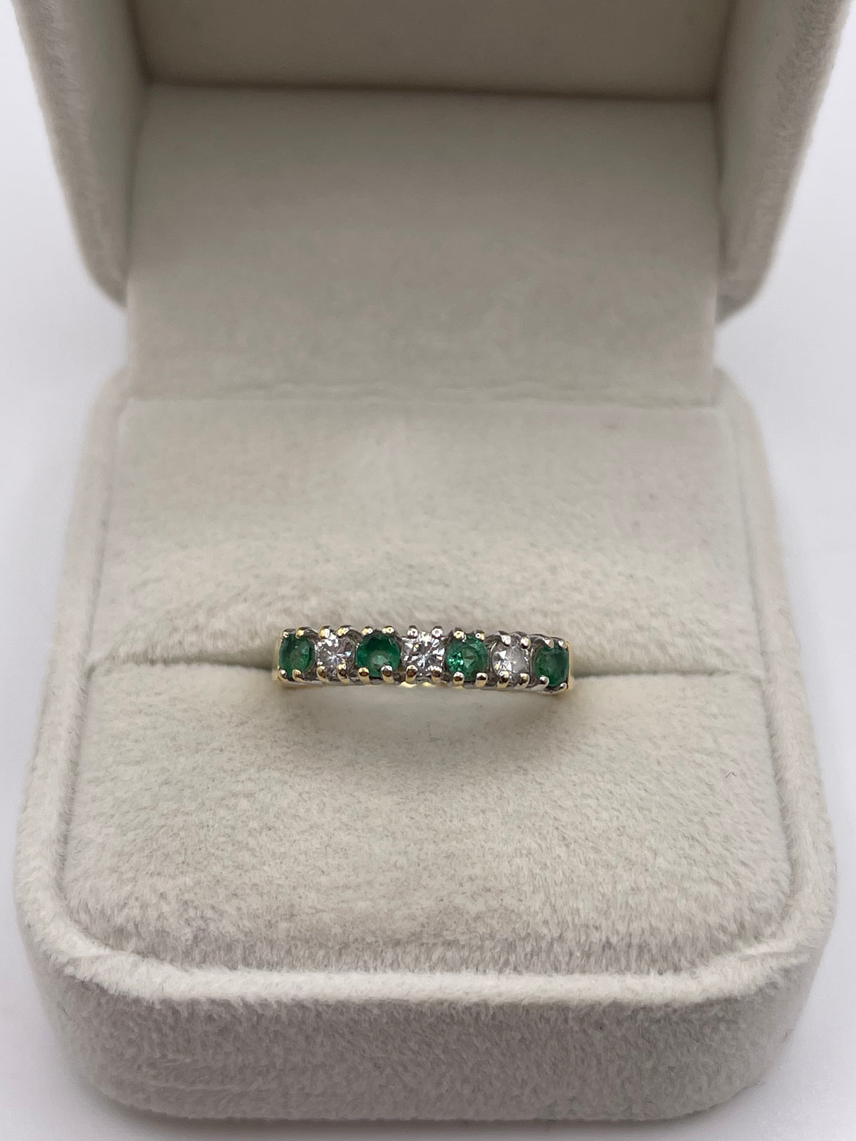 18ct gold emerald and diamond ring