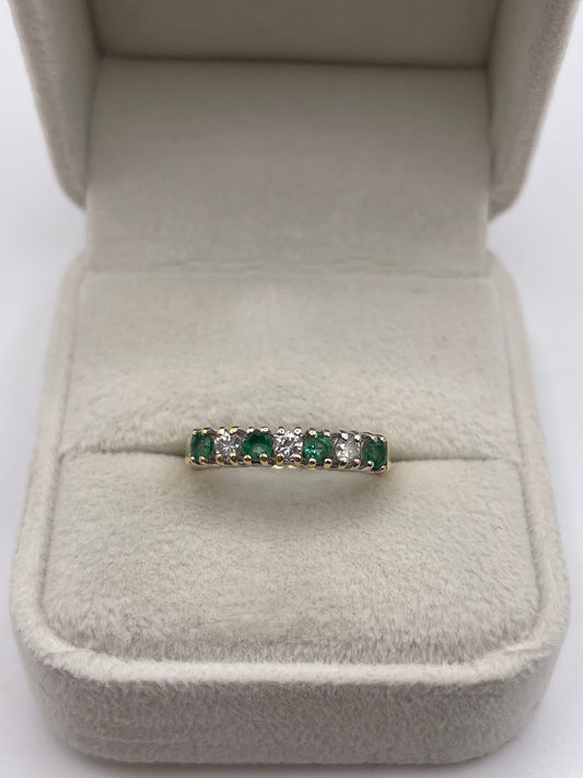 18ct gold emerald and diamond ring