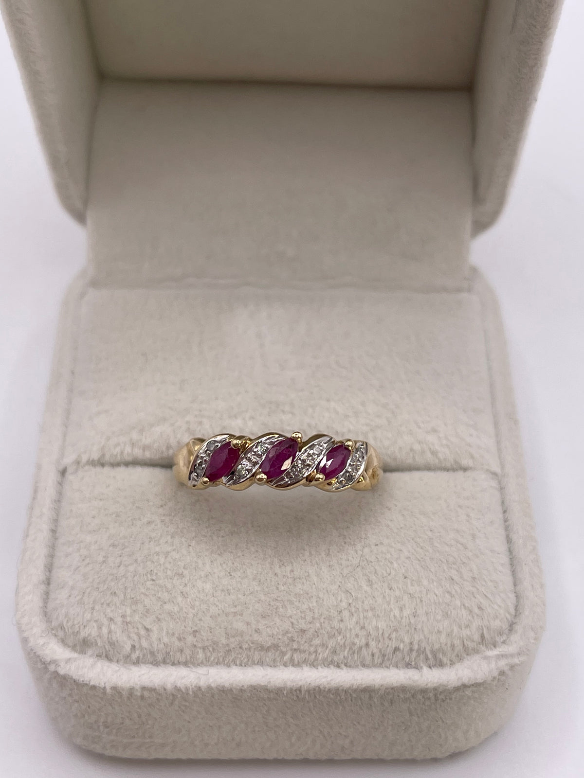 9ct gold ruby and diamond ring