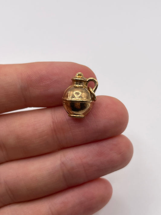 9ct gold jug charm