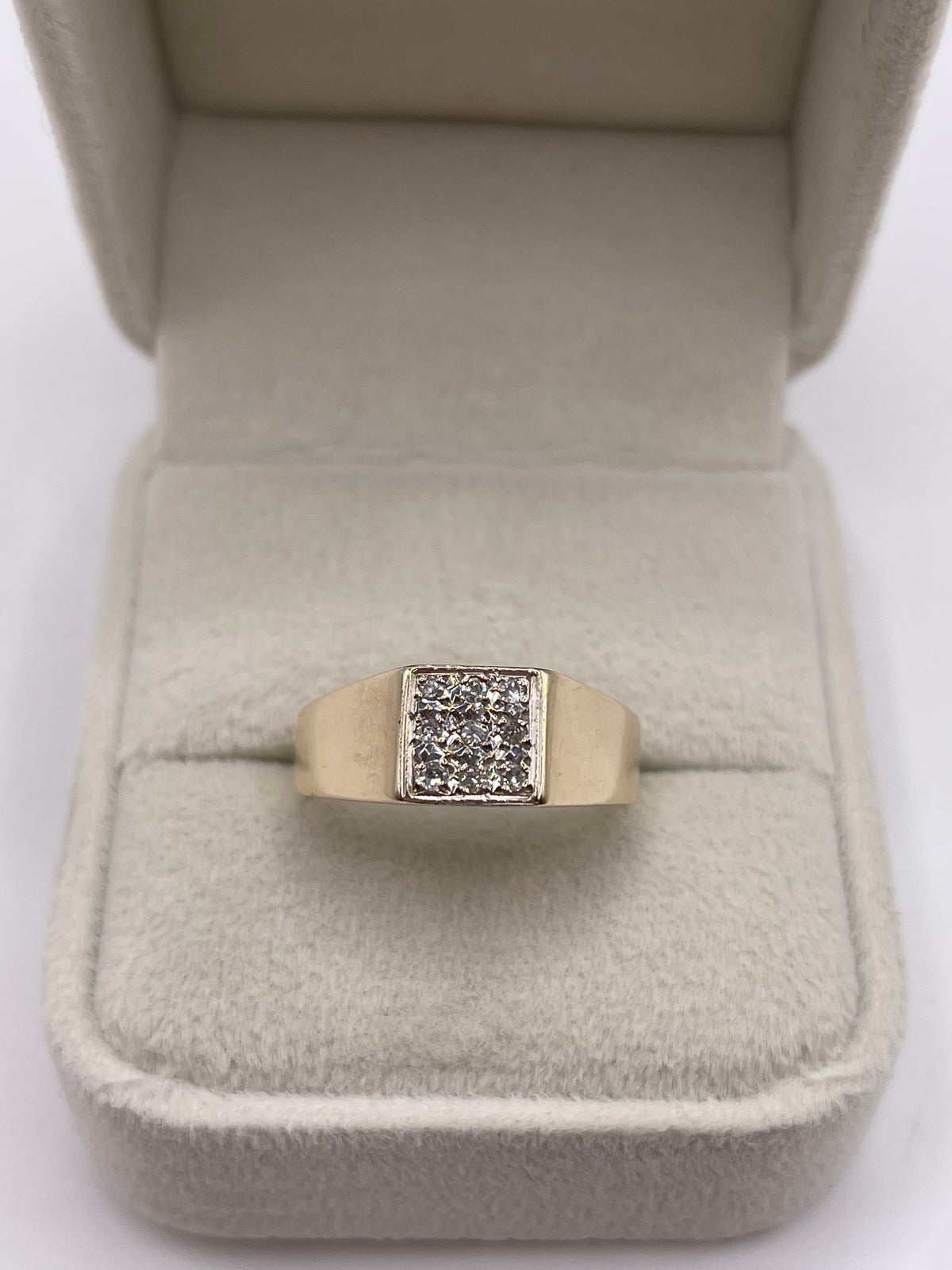 9ct gold diamond cluster ring