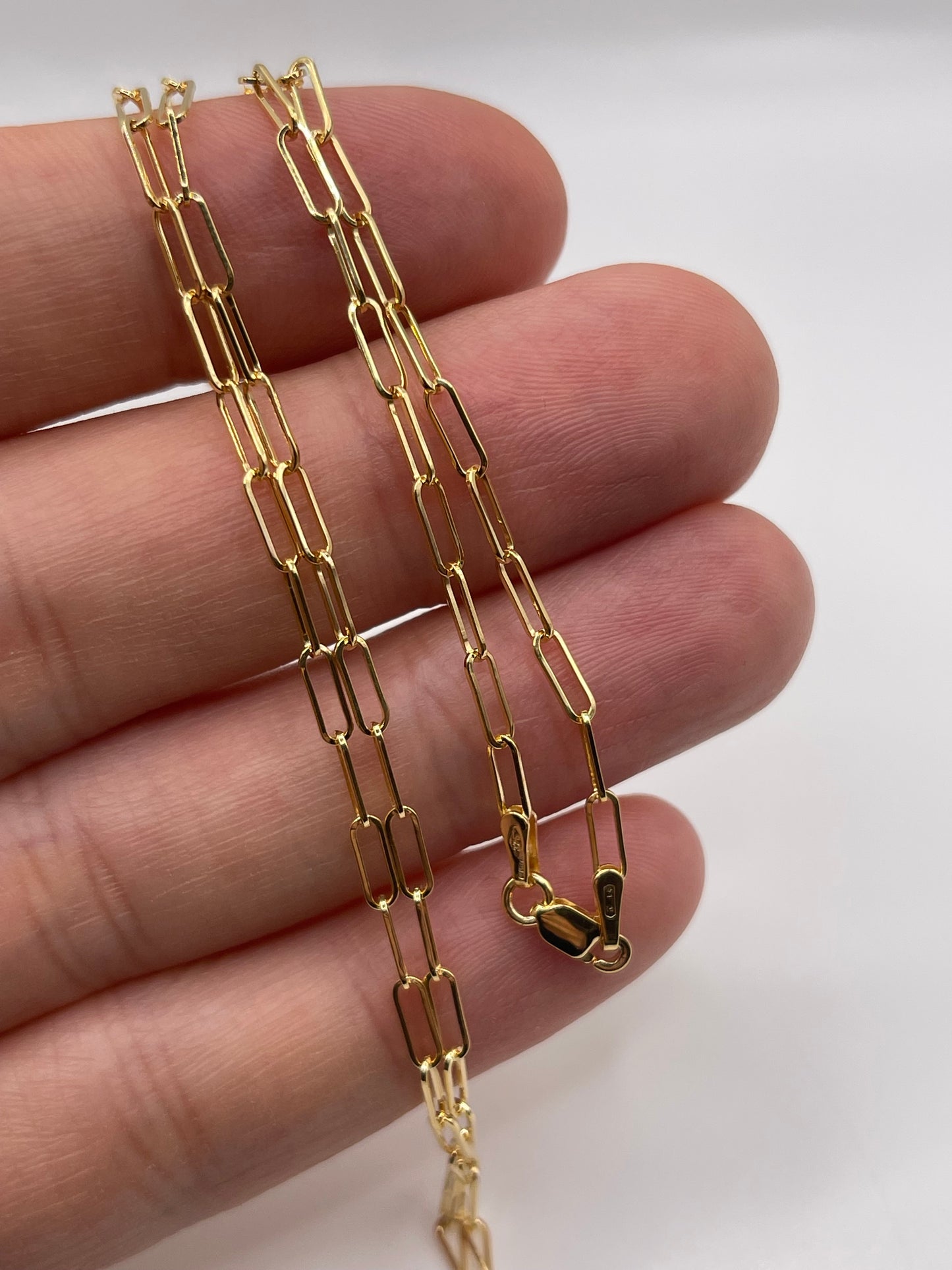 9ct gold chain L