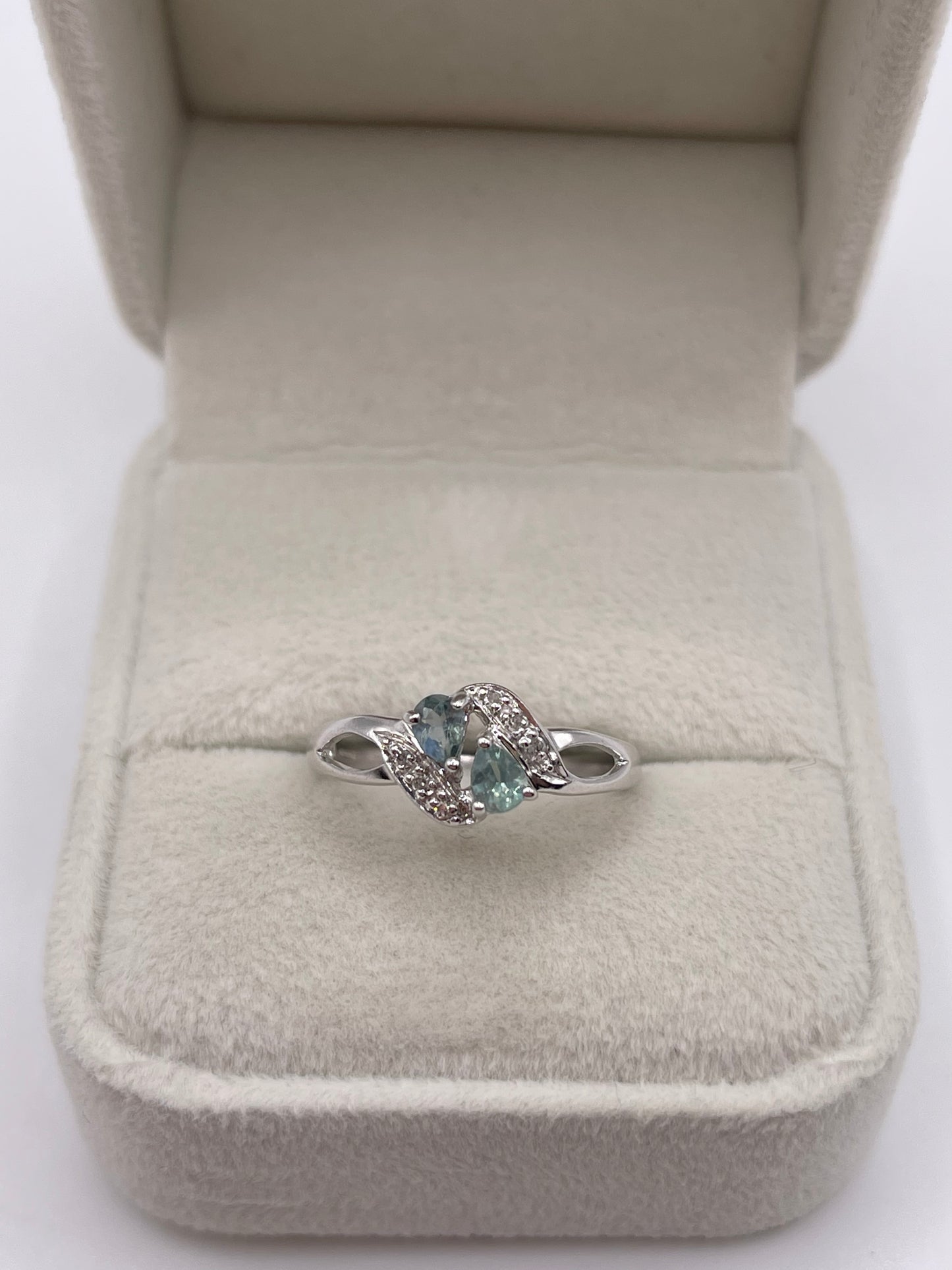 9ct white gold alexandrite and diamond ring