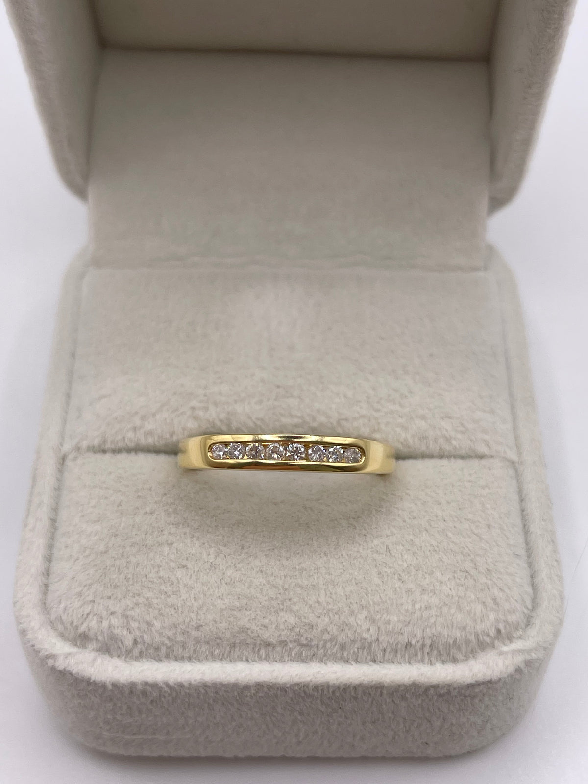 18ct gold diamond ring