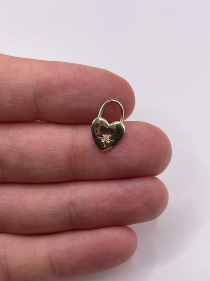 9ct gold diamond heart pendant