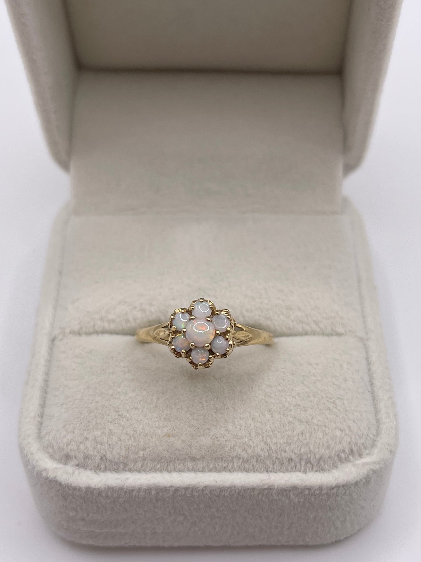 9ct gold opal cluster ring
