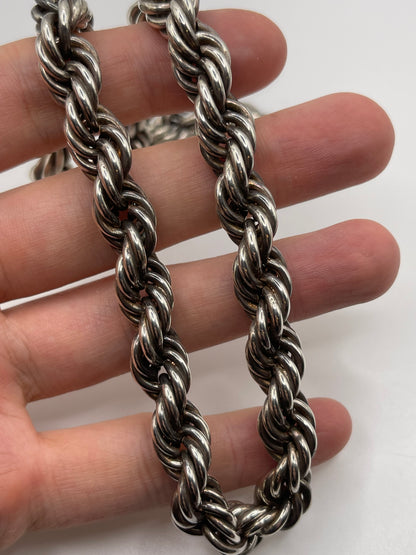 Silver rope chain
