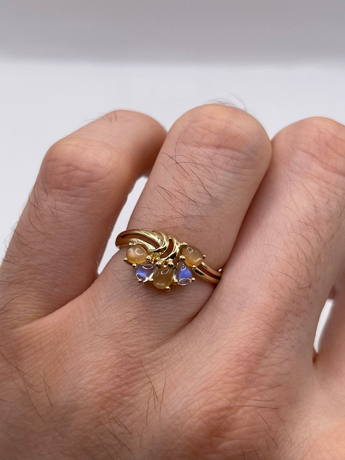 9ct gold moonstone cluster ring