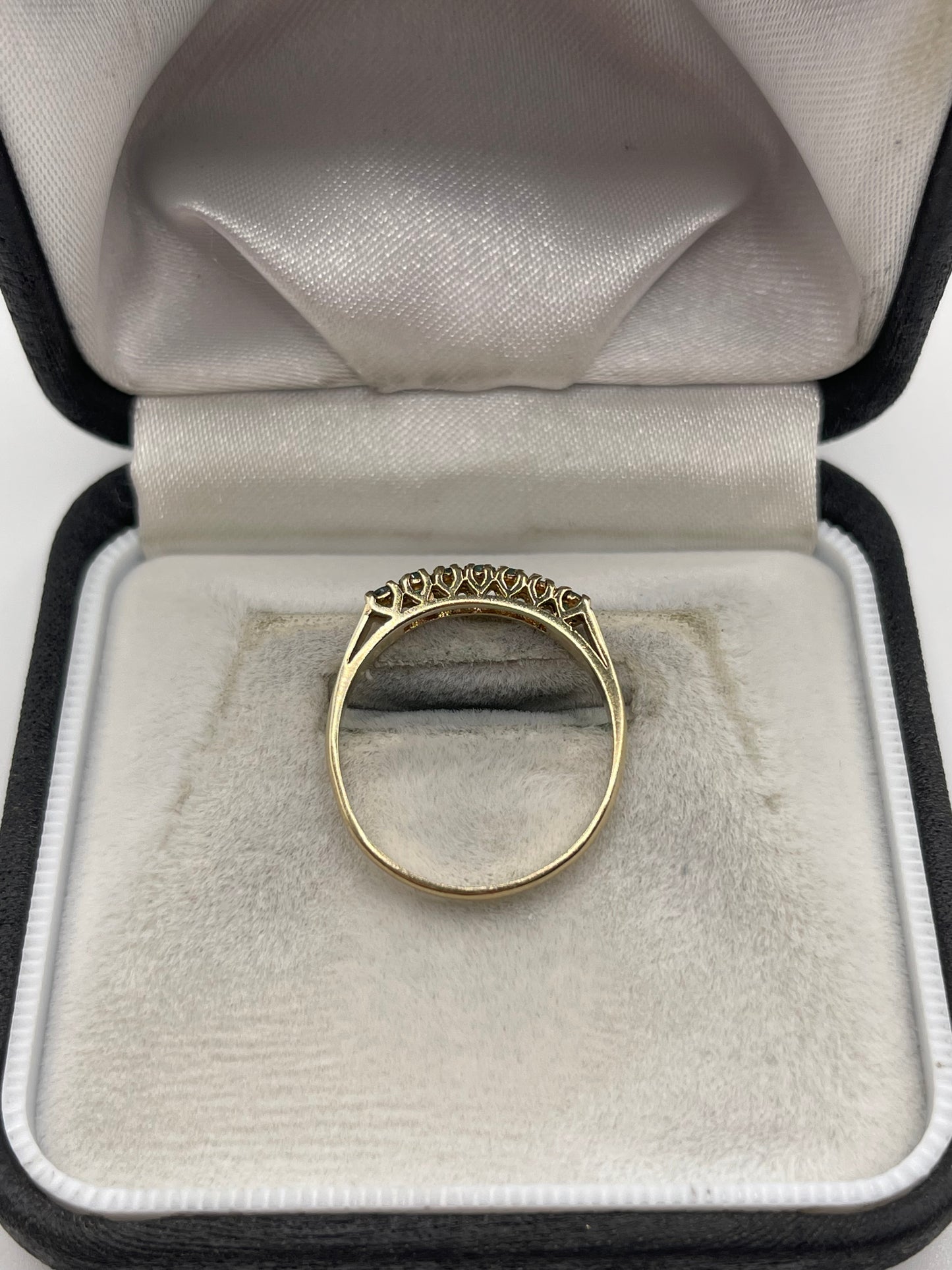 9ct gold emerald ring