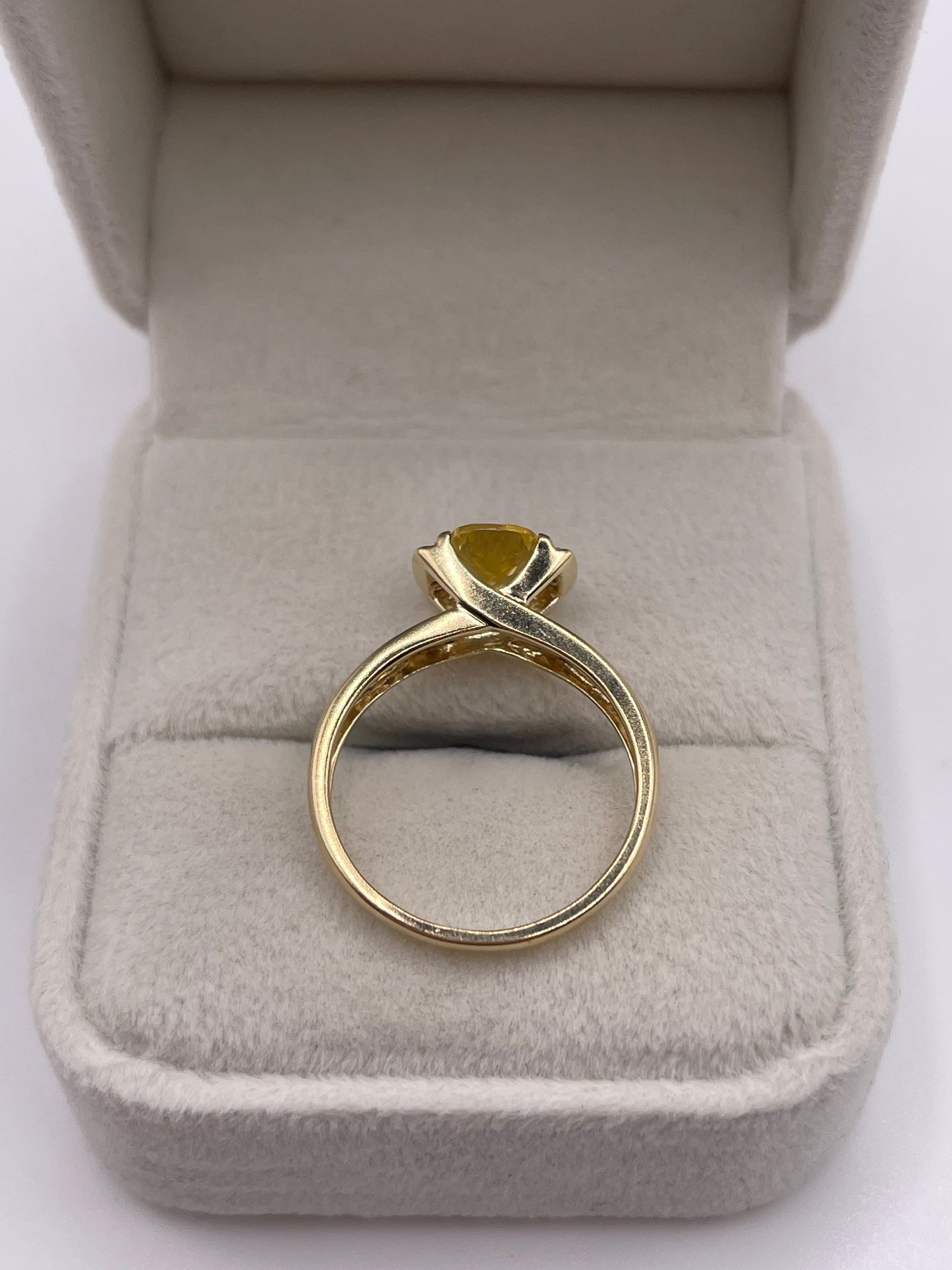 9ct gold citrine and diamond ring