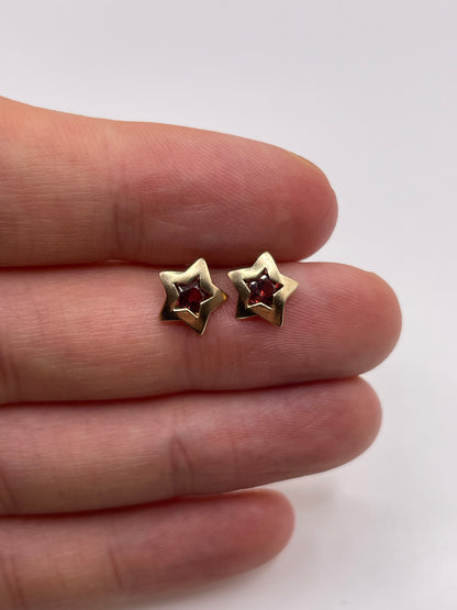 9ct gold garnet earrings