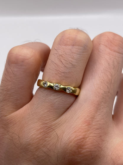 18ct gold diamond ring