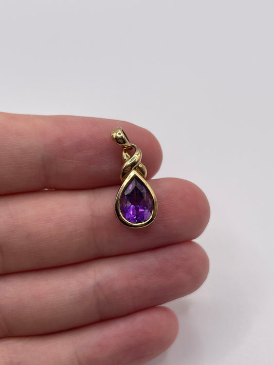9ct gold amethyst pendant