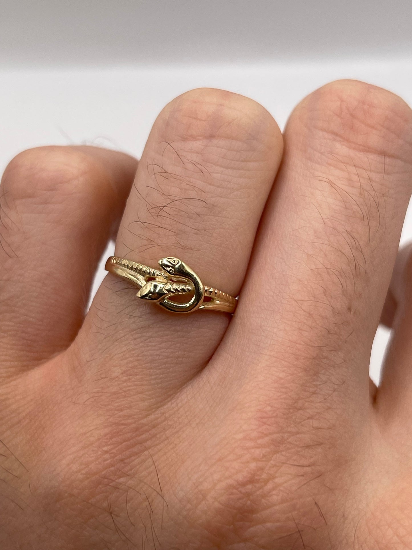 9ct gold snake ring